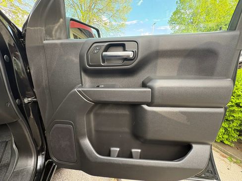 Used 2019 Chevrolet Silverado 1500 Custom Trail Boss w/ Custom Convenience Package image 14