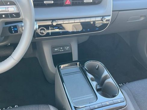 New 2025 Hyundai Ioniq 5 SE image 16