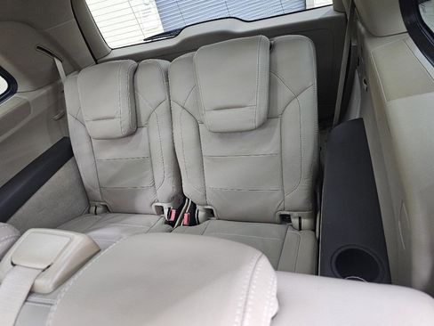 Used 2014 Mercedes-Benz GL 550 4MATIC image 28