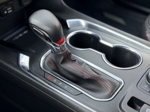 Used 2023 Chevrolet Traverse RS image 17