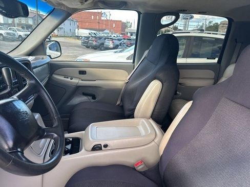 Used 2000 Chevrolet Suburban LS w/ LS Preferred Equipment Group image 18