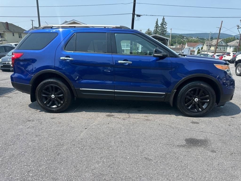 Used 2015 Ford Explorer XLT w/ Equipment Group 201A AWD/4WD image 4