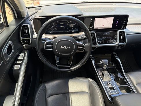 Used 2023 Kia Sorento SX FWD image 5