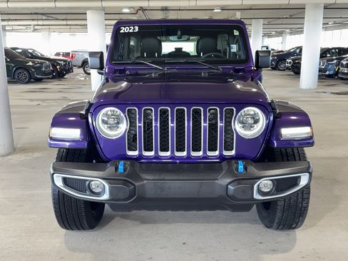 Used 2023 Jeep Wrangler Unlimited Sahara AWD/4WD image 3