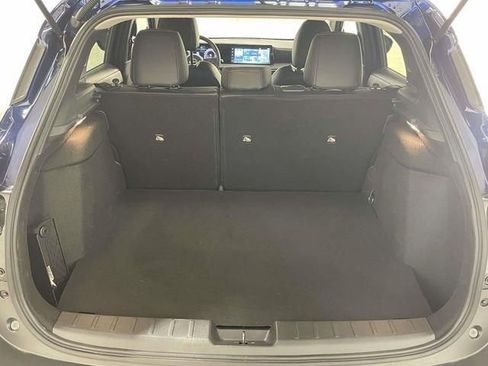 Used 2025 Nissan Kicks SR image 8