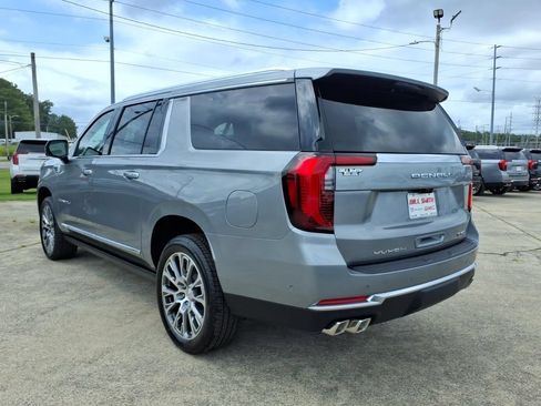 New 2026 GMC Yukon XL Denali w/ Denali Reserve Package AWD/4WD image 5
