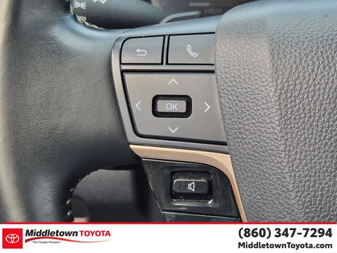 Certified 2025 Toyota Crown Signia AWD/4WD image 19