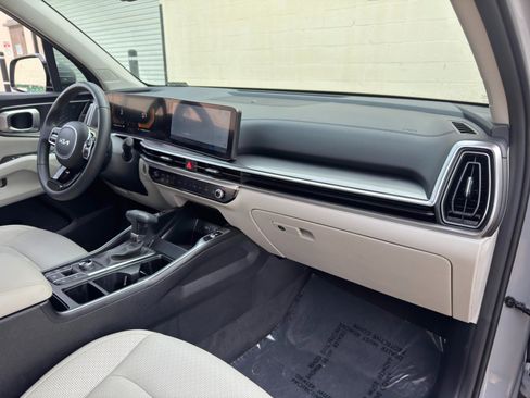 Used 2024 Kia Sorento S w/ Panoramic Sunroof Package AWD/4WD image 14