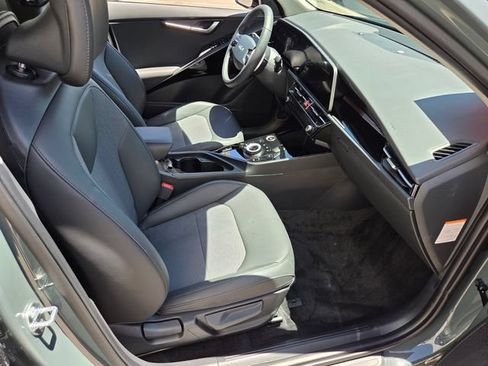 Used 2026 Kia Niro Wind w/ Wind Preserve Package FWD image 15