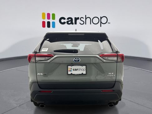 Used 2021 Toyota RAV4 XLE w/ Convenience Package AWD/4WD image 4