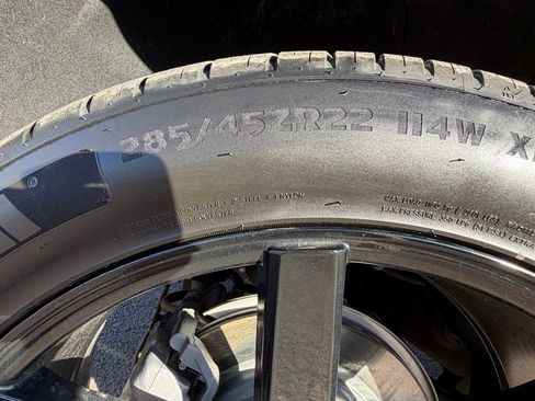 Used 2021 Chevrolet Suburban RST w/ Luxury Package image 12