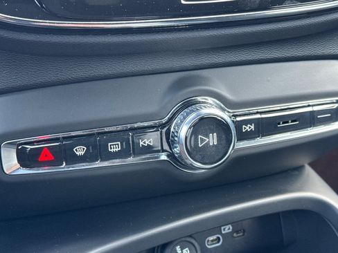 Used 2023 Volvo XC40 Recharge Ultimate AWD/4WD image 23