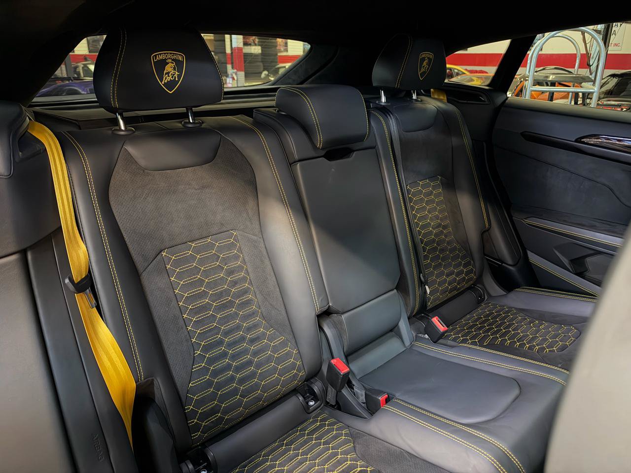 Used 2024 Lamborghini Urus S AWD/4WD image 25