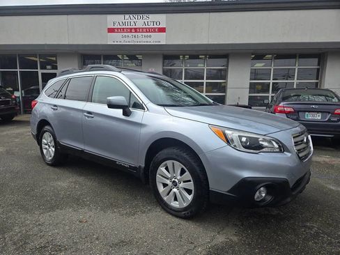 Used 2015 Subaru Outback 2.5i Premium image 12