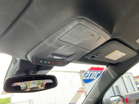 Used 2025 GMC Acadia Elevation w/ Elevation Premium Package AWD/4WD image 15