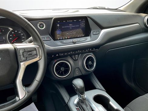 Used 2021 Chevrolet Blazer LT image 9