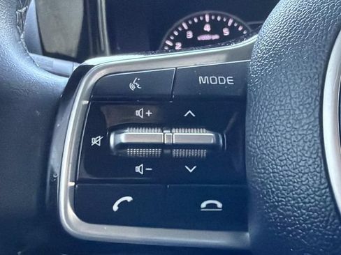 Used 2022 Kia Sorento S FWD image 25