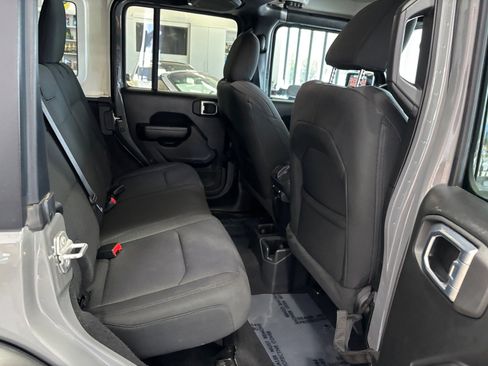 Used 2021 Jeep Wrangler Unlimited Sport image 17