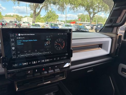 Used 2024 GMC Hummer EV 3X AWD/4WD image 26
