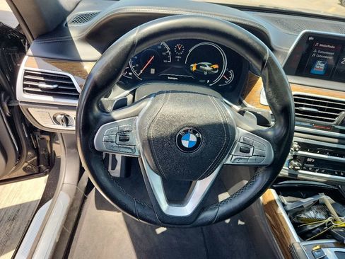 Used 2019 BMW 750i xDrive w/ Executive Package AWD/4WD image 4