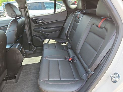 Used 2026 Chevrolet Trax RS FWD image 24