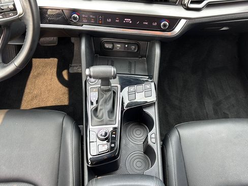 Used 2024 Kia Sportage EX AWD/4WD image 12