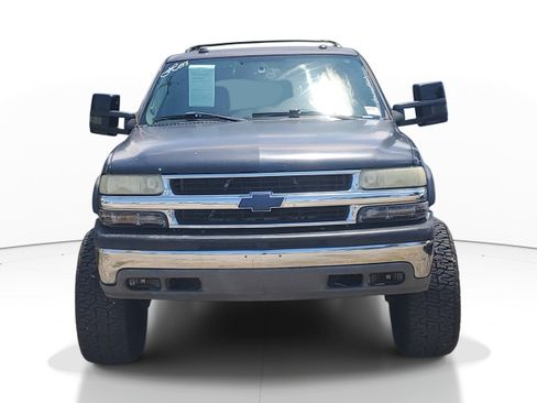 Used 2004 Chevrolet Tahoe LT w/ LT Preferred Equipment Group RWD image 2