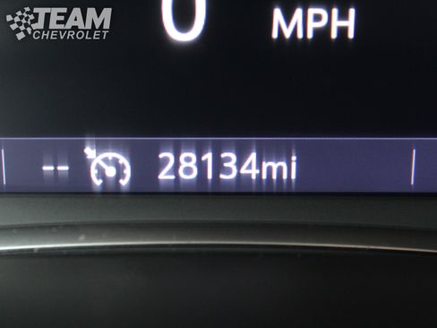 Used 2023 Chevrolet Traverse LT FWD image 15
