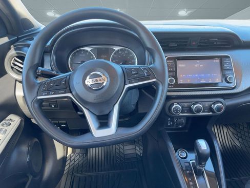 Used 2020 Nissan Kicks S image 25