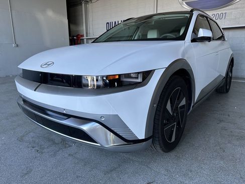 Used 2025 Hyundai Ioniq 5 Limited image 8