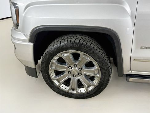 Used 2017 GMC Sierra 1500 Denali w/ Denali Ultimate Package AWD/4WD image 28