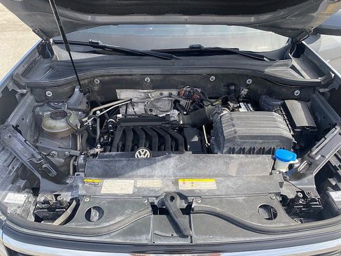 Used 2021 Volkswagen Atlas Cross Sport SE w/ Panoramic Sunroof Package image 30