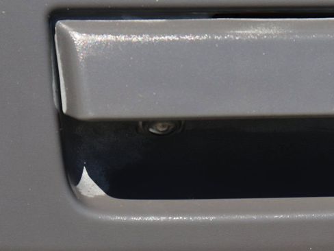 Used 2020 Nissan Frontier SV image 39