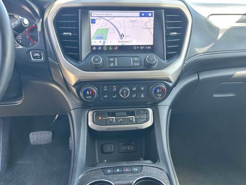 Used 2023 GMC Acadia Denali image 14