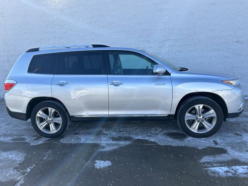 Used 2013 Toyota Highlander Limited image 2