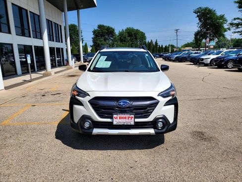 Used 2023 Subaru Outback Limited AWD/4WD image 2