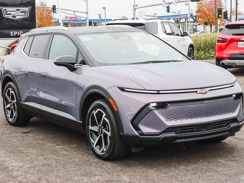 New 2026 Chevrolet Equinox EV LT image 5