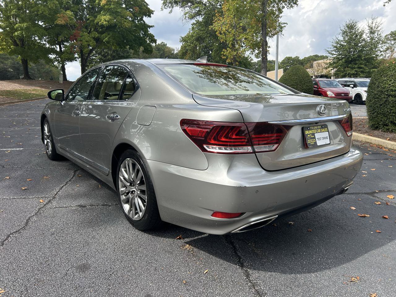 Used 2017 Lexus LS 460 w/ Comfort Package RWD image 3