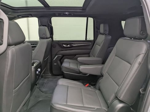 Used 2024 GMC Yukon XL Denali AWD/4WD image 23