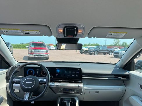 Used 2025 Hyundai Kona SEL AWD/4WD image 26
