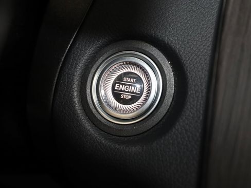 Used 2022 Mercedes-Benz GLC 300 4MATIC w/ Driver Assistance Package image 34