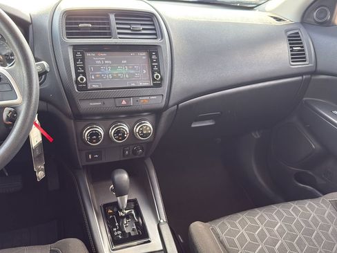 Used 2023 Mitsubishi Outlander Sport SE AWD/4WD image 19