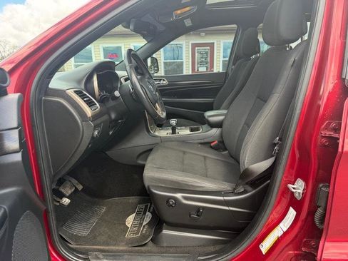 Used 2014 Jeep Grand Cherokee Laredo w/ Security & Convenience Group RWD image 3