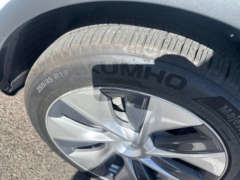 Used 2020 Tesla Model Y Long Range AWD/4WD image 4