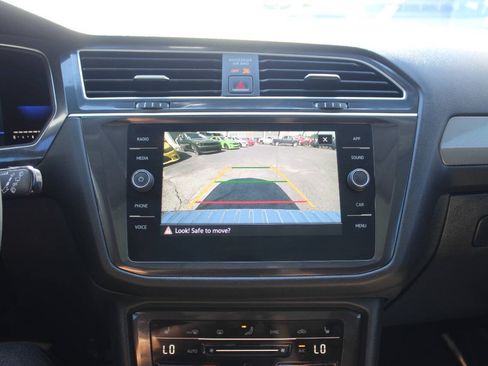 Used 2022 Volkswagen Tiguan SE FWD image 23