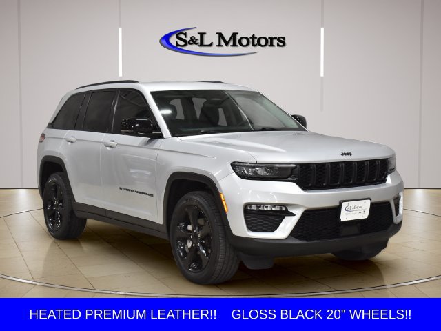 Used 2023 Jeep Grand Cherokee Limited w/ Black Appearance Package AWD/4WD image 1