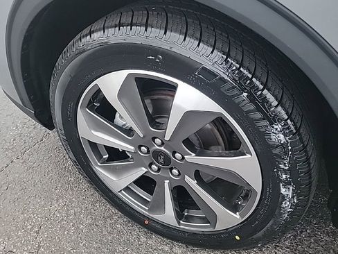 Certified 2023 Ford Escape Platinum image 18