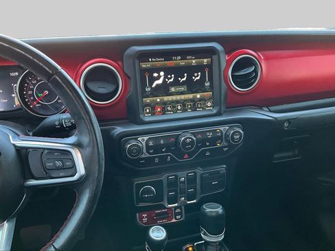Used 2022 Jeep Gladiator Rubicon w/ LED Lighting Group AWD/4WD image 7