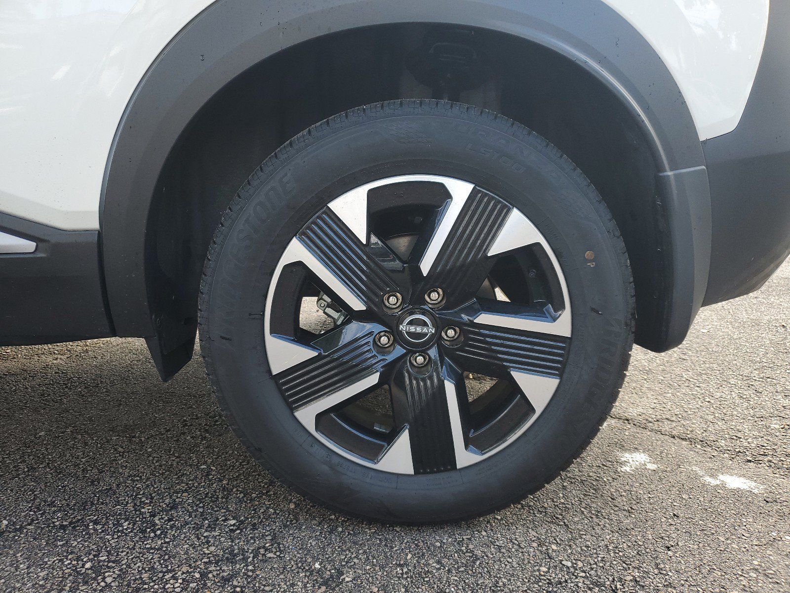 Certified 2025 Nissan Kicks SR AWD/4WD image 28