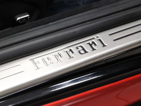 Used 2017 Ferrari California T RWD image 70